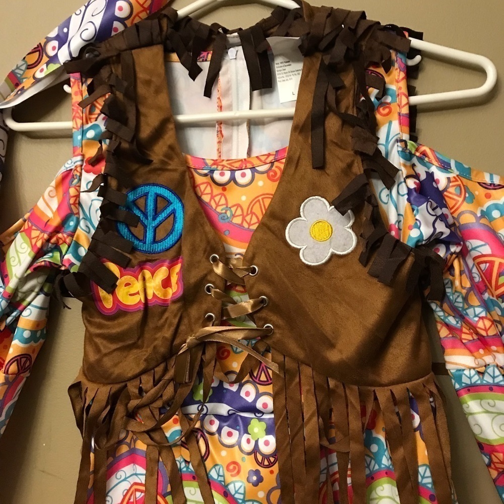 NWT Hippie Girl Costume - Picture 11 of 11
